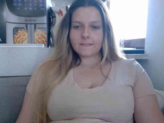 BritneyBlond webcam