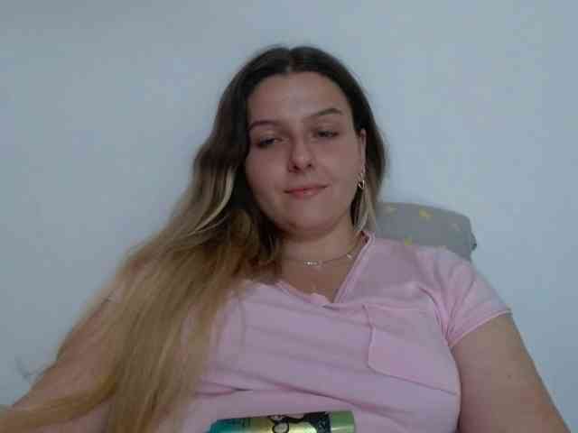 BritneyBlond webcam