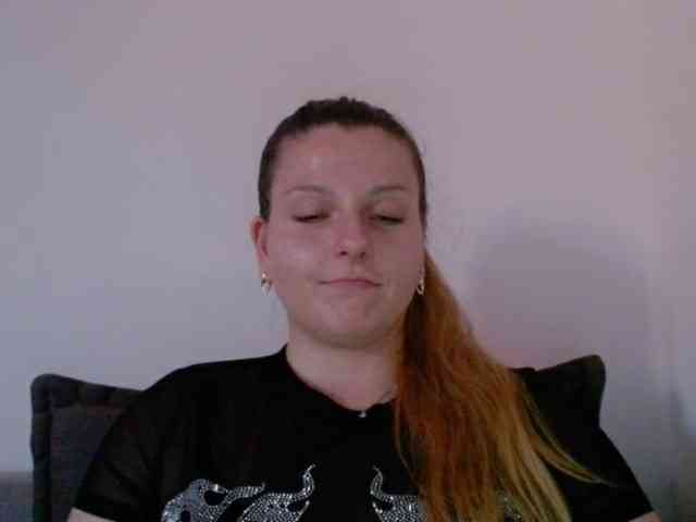 BritneyBlond webcam