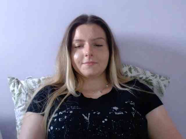 BritneyBlond webcam