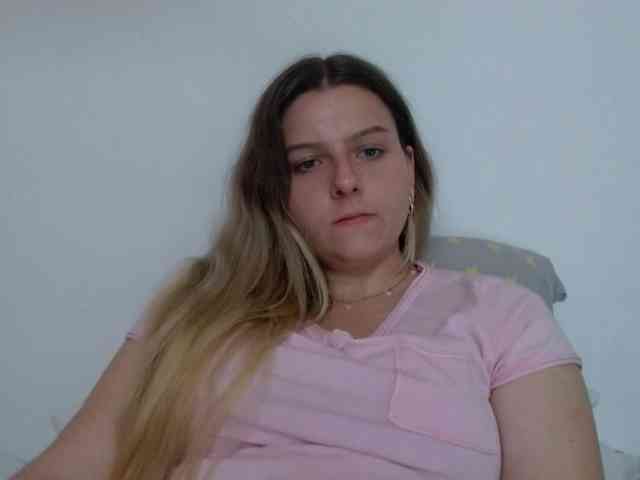 BritneyBlond webcam