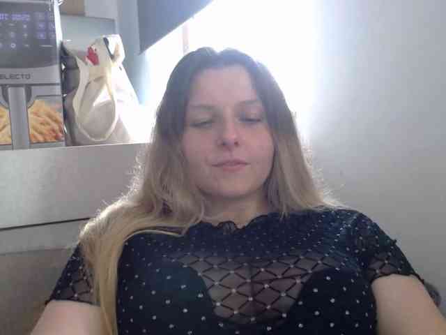 BritneyBlond webcam