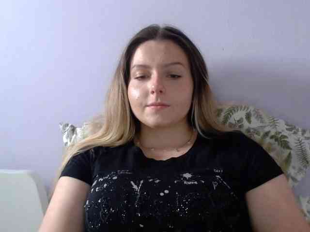 BritneyBlond webcam