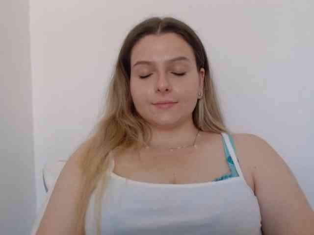 BritneyBlond webcam