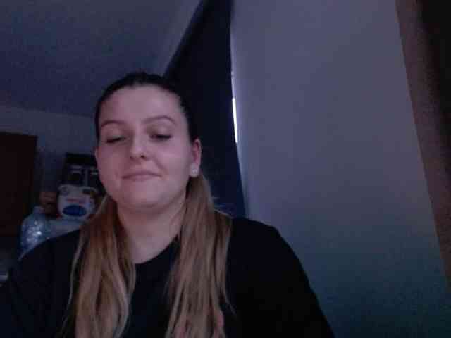 BritneyBlond webcam