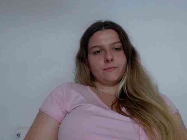 BritneyBlond webcam