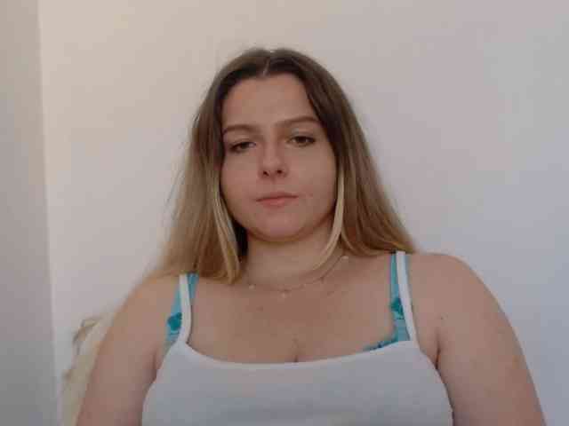 BritneyBlond webcam