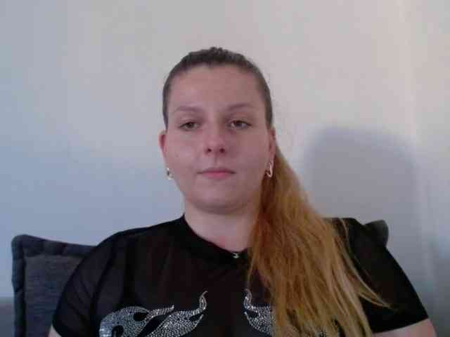 BritneyBlond webcam