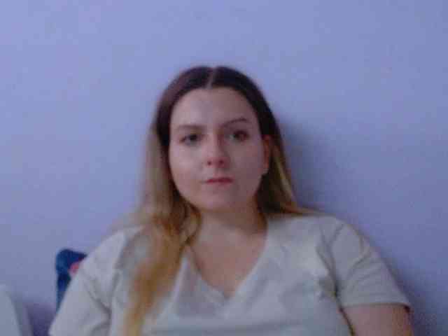 BritneyBlond webcam