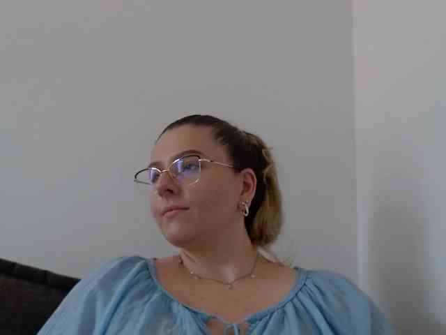 BritneyBlond webcam