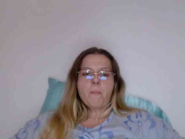 BritneyBlond webcam