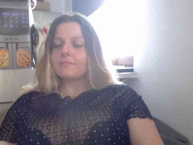 BritneyBlond webcam