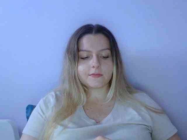 BritneyBlond webcam