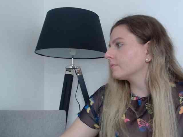 BritneyBlond webcam