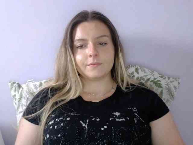BritneyBlond webcam