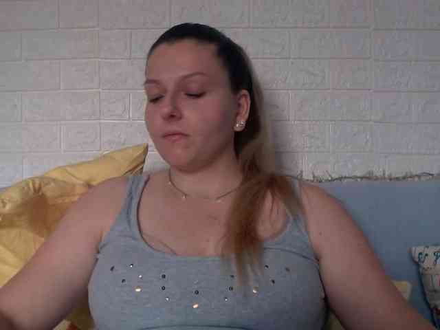 BritneyBlond webcam