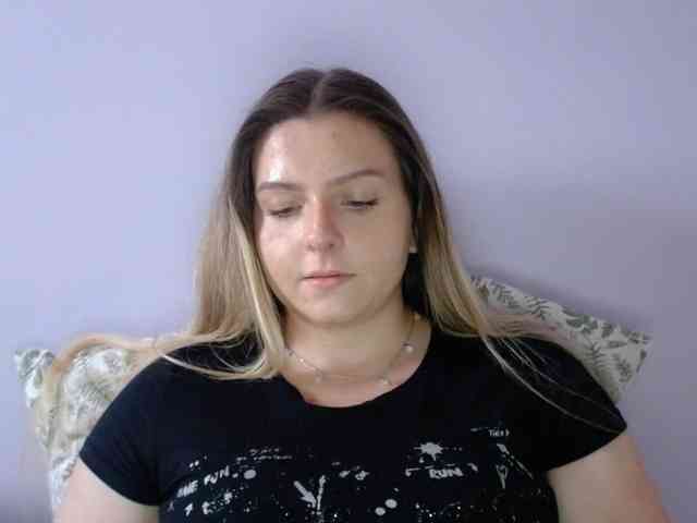 BritneyBlond webcam