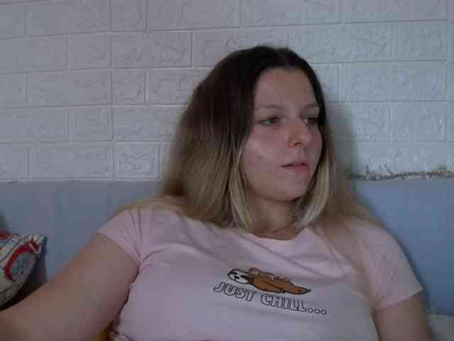BritneyBlond webcam