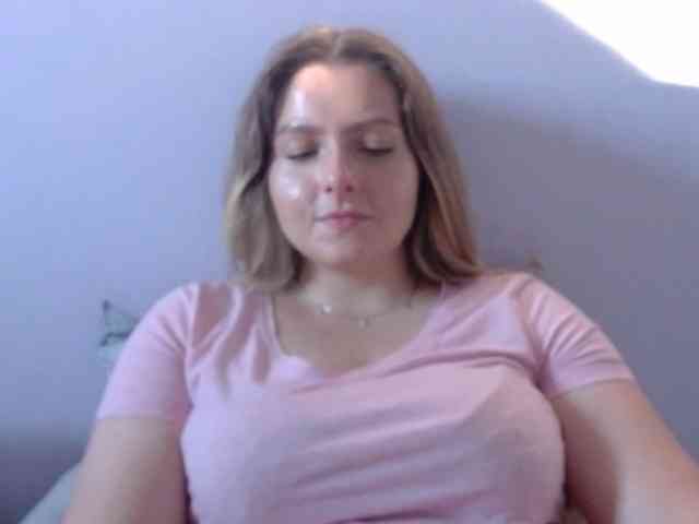BritneyBlond webcam