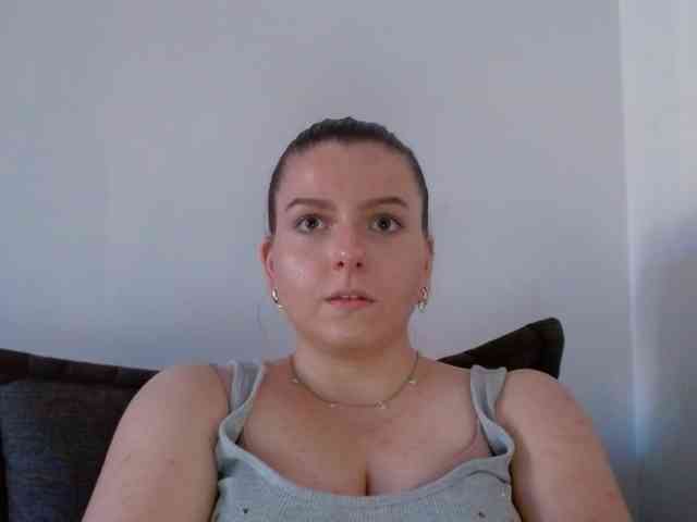 BritneyBlond webcam