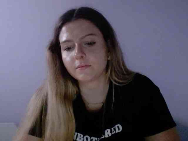 BritneyBlond webcam