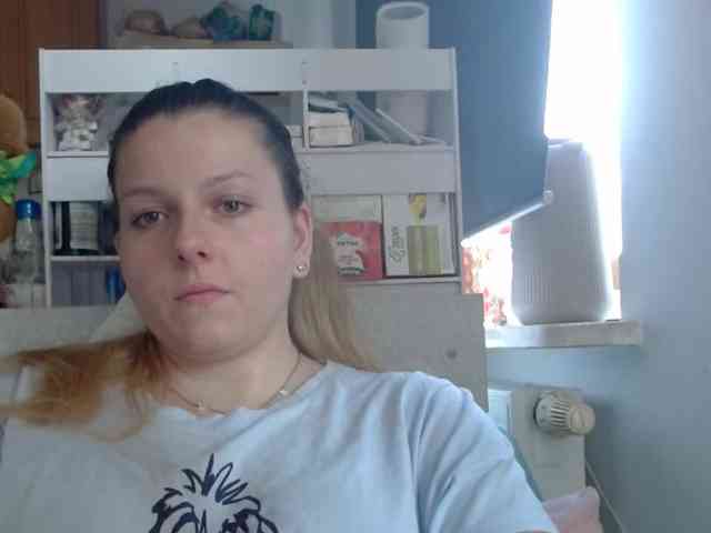 BritneyBlond webcam