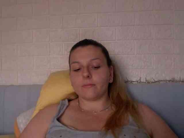 BritneyBlond webcam