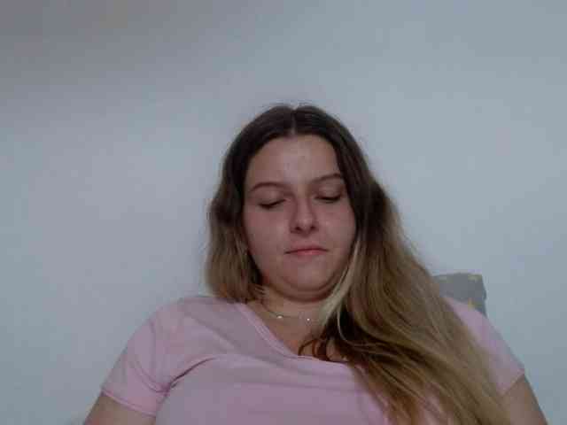 BritneyBlond webcam