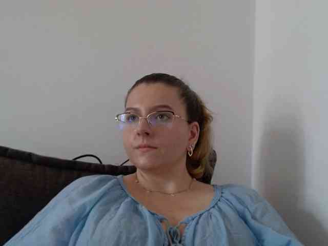 BritneyBlond webcam
