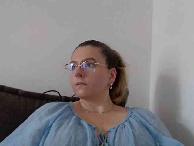 BritneyBlond webcam