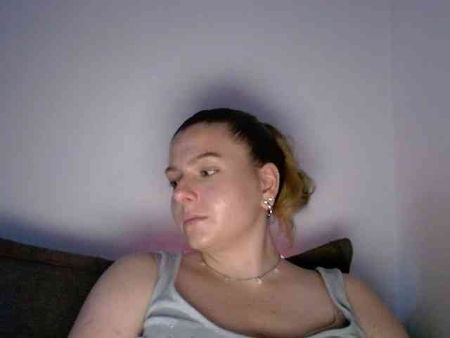 BritneyBlond webcam