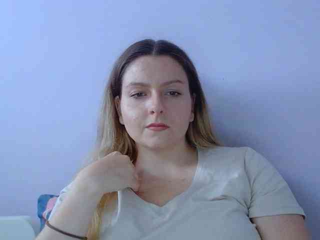BritneyBlond webcam