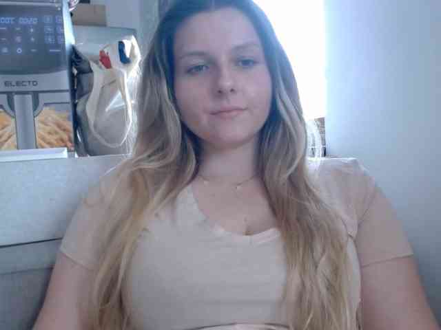 BritneyBlond webcam
