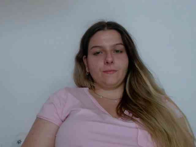 BritneyBlond webcam