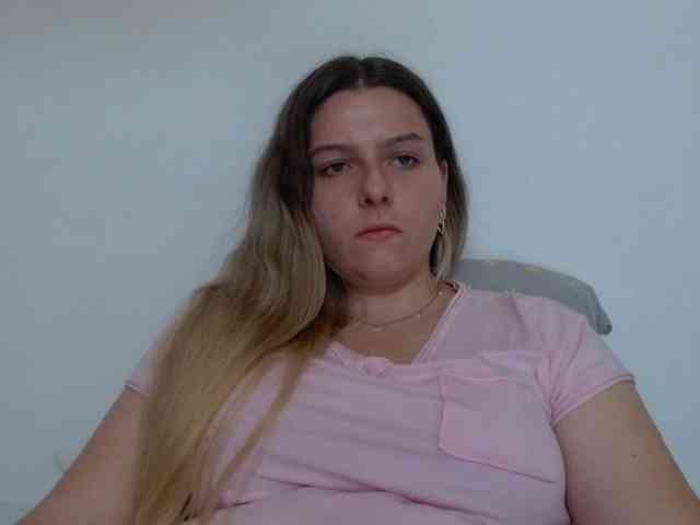 BritneyBlond webcam