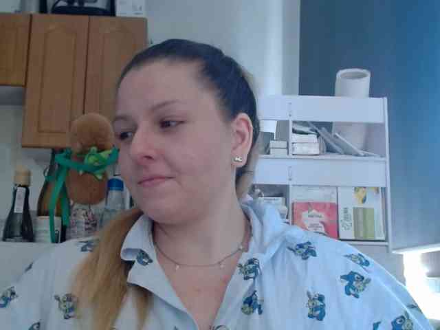 BritneyBlond webcam