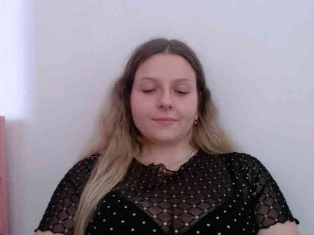 BritneyBlond webcam