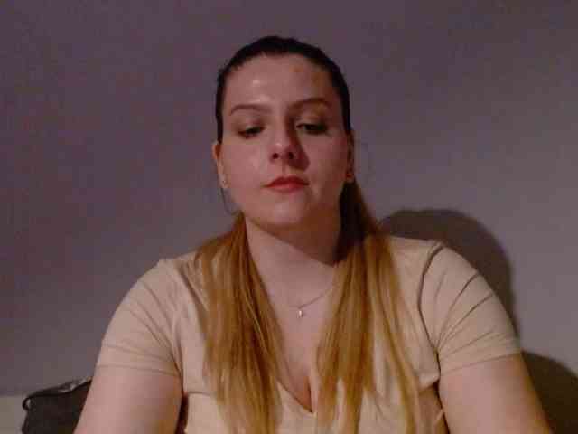 BritneyBlond webcam
