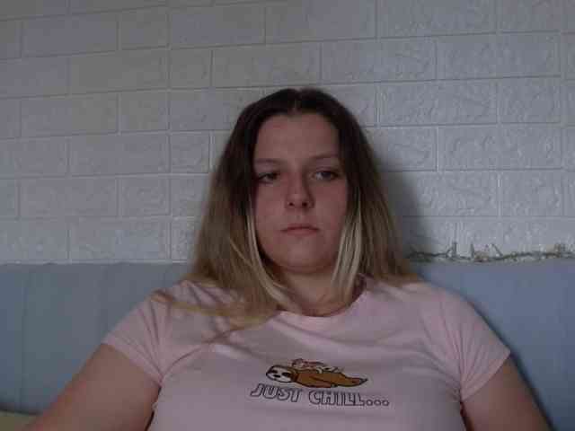 BritneyBlond webcam