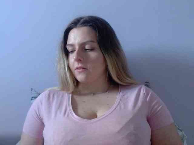 BritneyBlond webcam