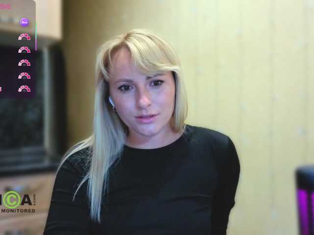 Goood-girl live cam on BongaCams