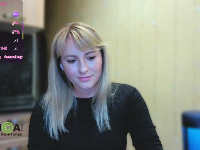 Goood-girl live cam on BongaCams