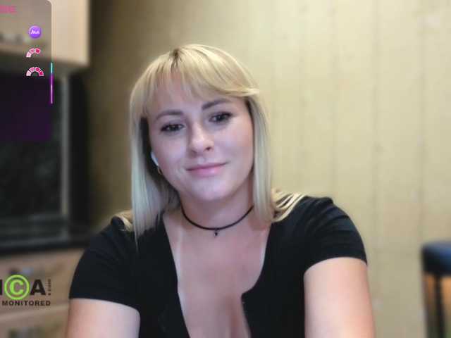 Goood-girl live webcam show
