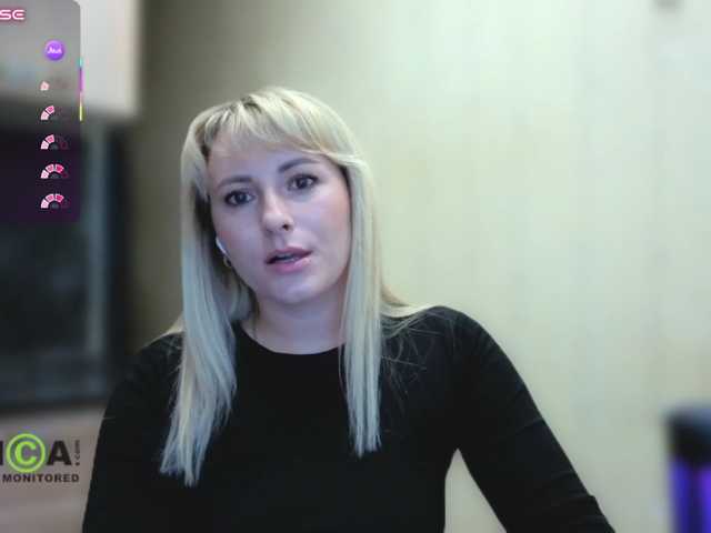 Goood-girl live cam on BongaCams