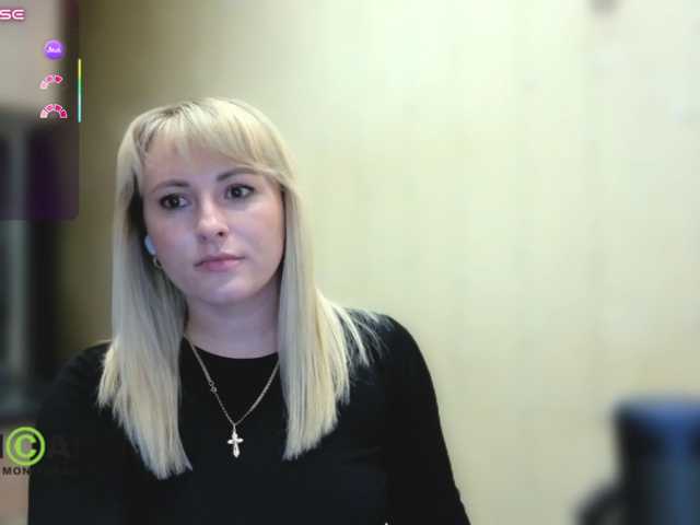 Goood-girl live cam on BongaCams