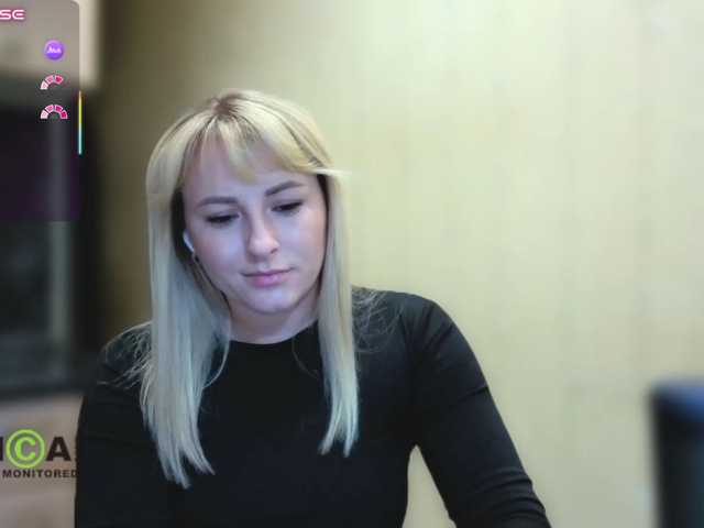 Goood-girl live cam on BongaCams
