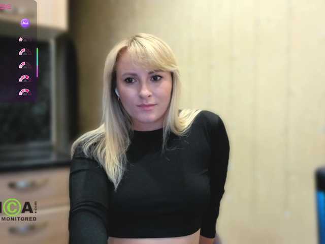 Goood-girl live webcam show