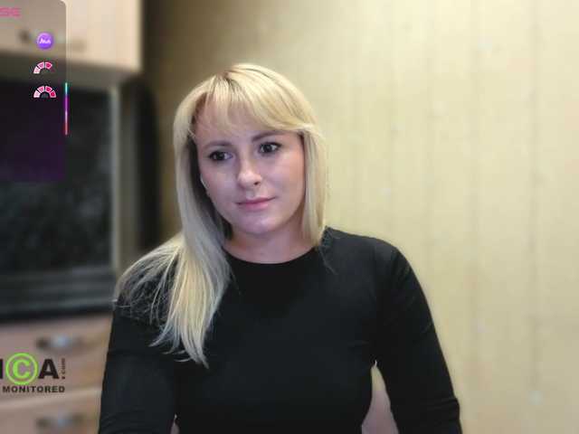 Goood-girl live webcam show