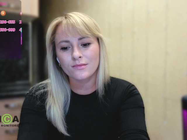 Goood-girl live webcam show
