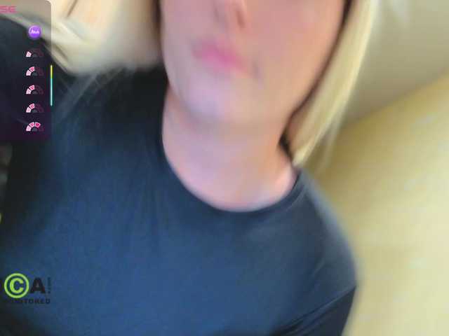 Goood-girl live cam on BongaCams